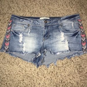 Mid-Rise Destroy Shorts